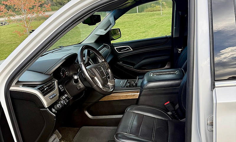 2018 Yukon Denali 4W...