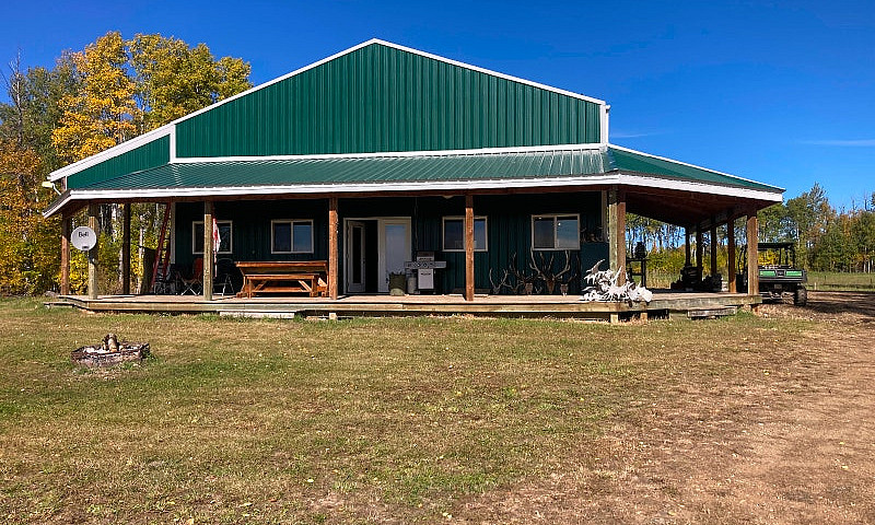Hunting Lodge & 5 Qu...