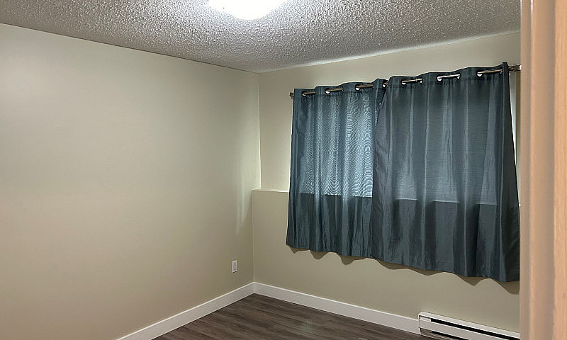Spacious 2 Bedroom S...