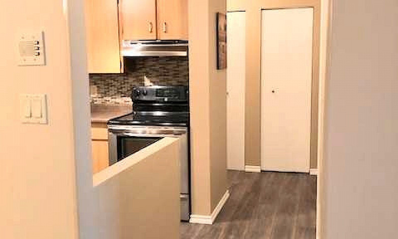 2 Bedroom Condo: Ken...