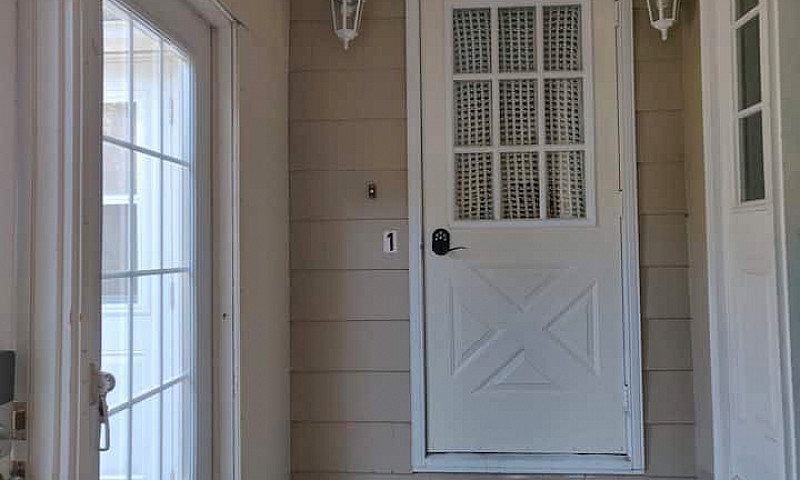 Rent One Bedroom Apt...