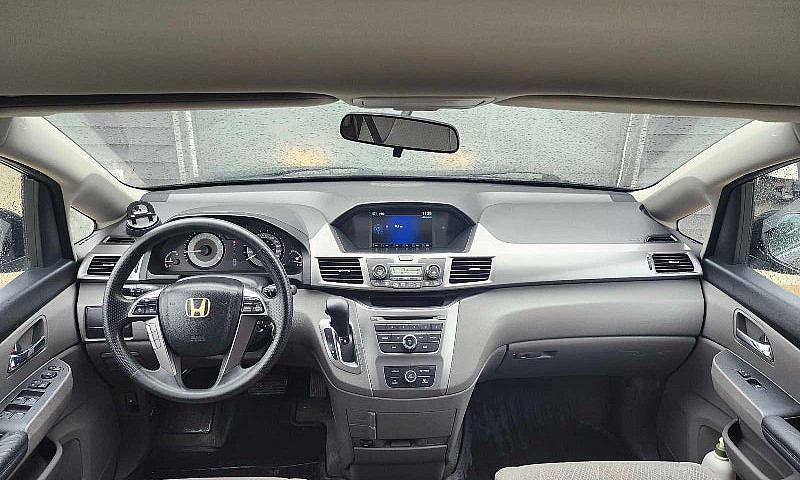 2016 Honda Odyssey...