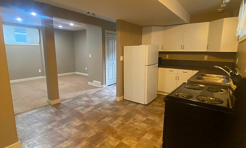 1 Bedroom Basement A...