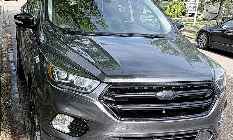 2017 Ford Escape Tit...