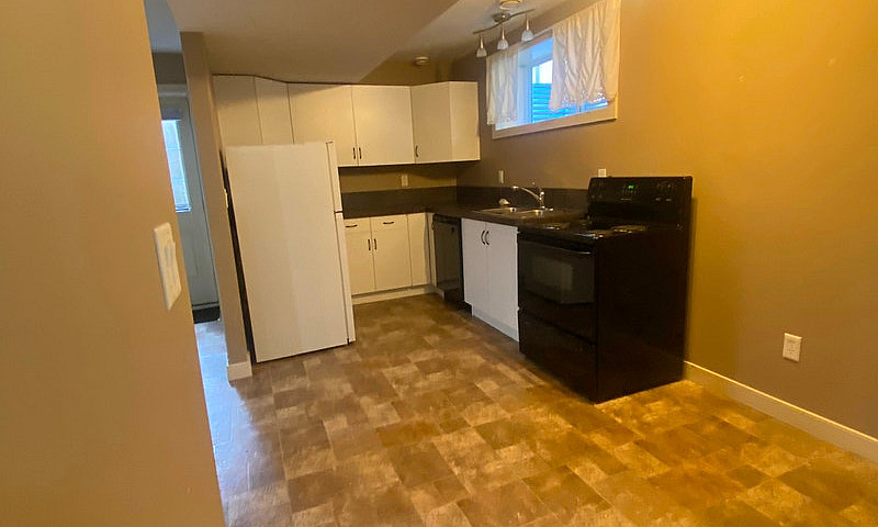 1 Bedroom Basement A...