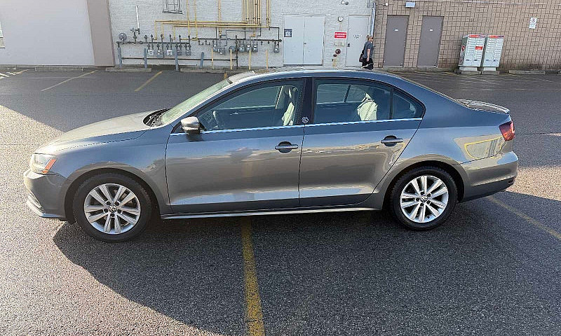 2017 Volkswagen Jett...