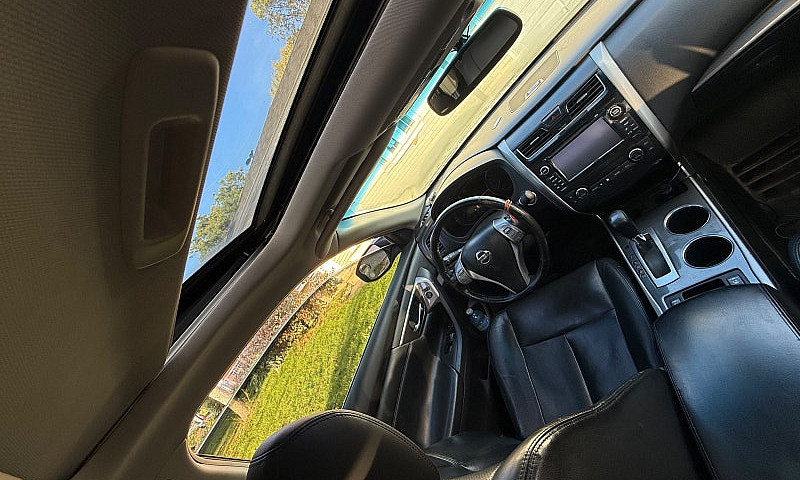 2013 Nissan Altima 2...