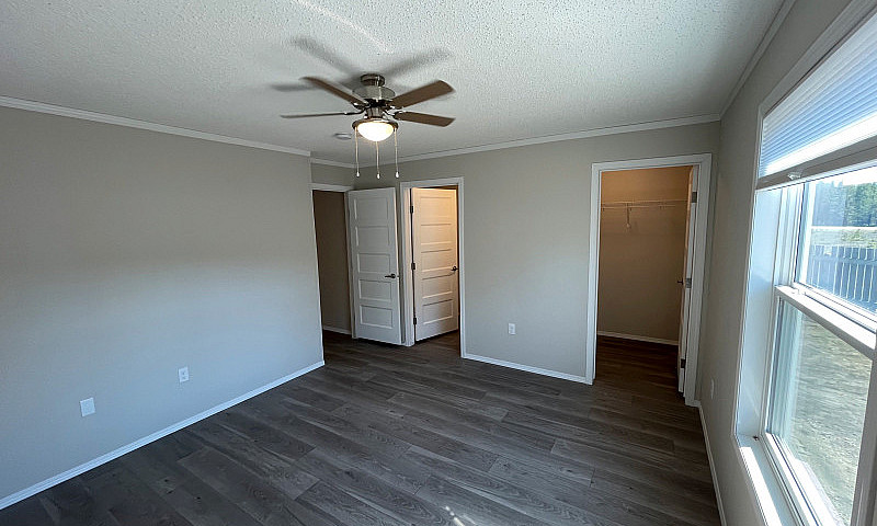 New Home Valemount W...