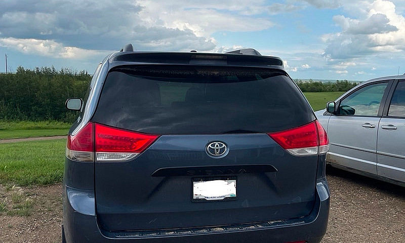 2013 Toyota Sienna (...