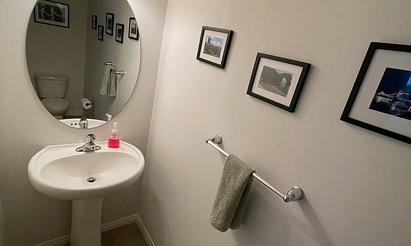 3 Beds 2.5 Baths Ent...