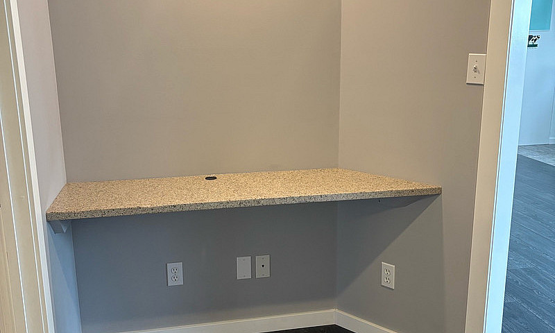 2 Beds 2 Baths 2 Off...