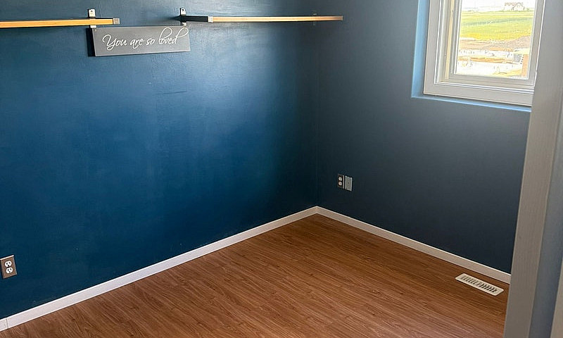 Room For Rent ...