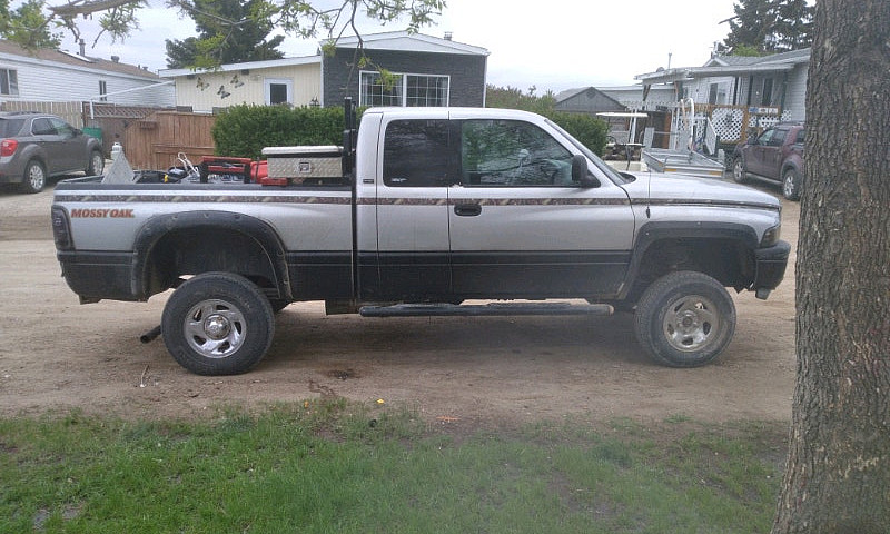 2001 Dodge Ram 4X4 2...