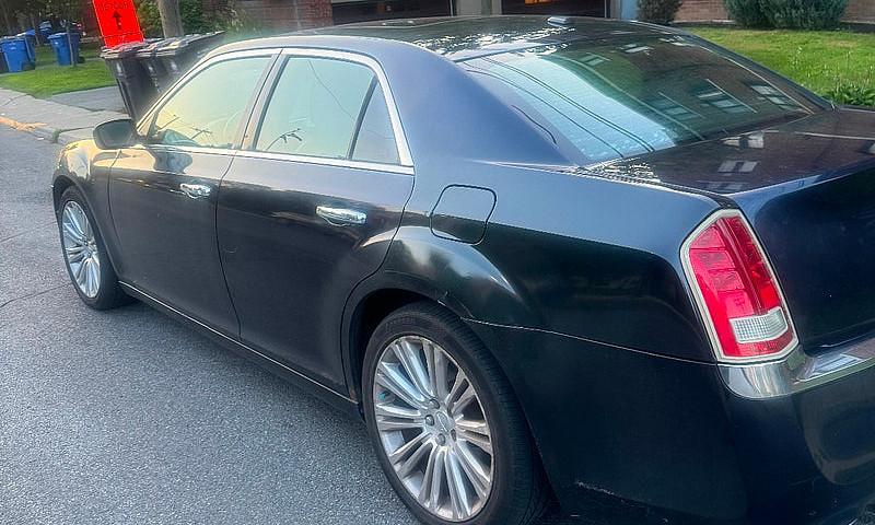 Chrysler 300 Limited...