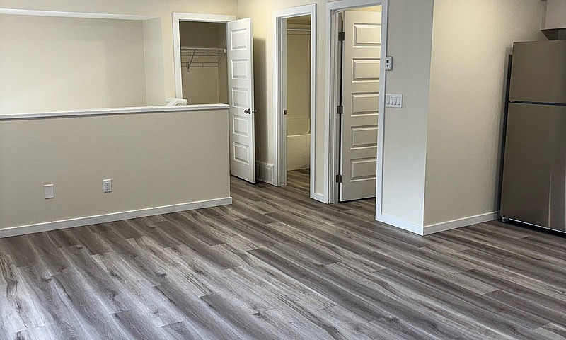 2 Bed 2 Bath Walk Up...