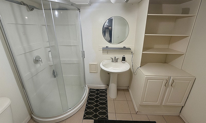 3 Bedrooms For Rent...