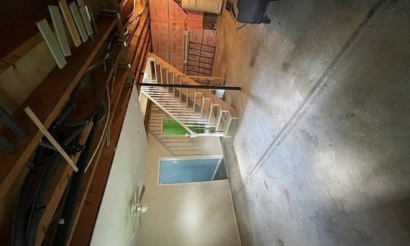 Maison À Louer...