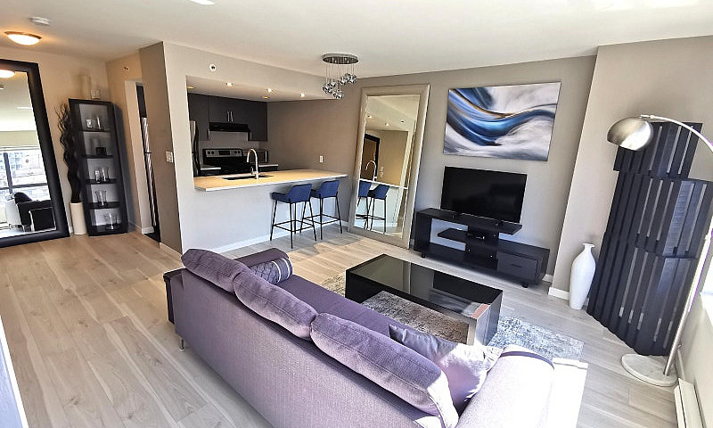 Renovated Luxury 1 B...