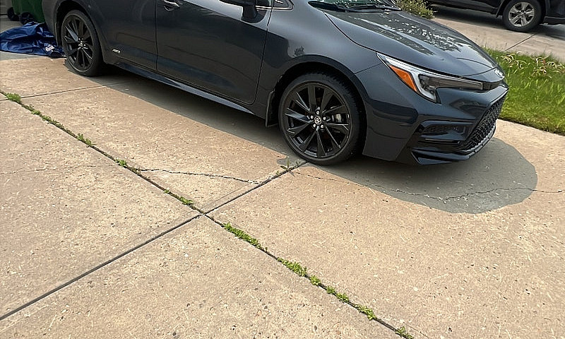 Toyota Corolla Se Hy...
