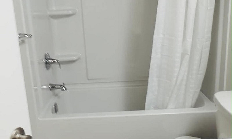 1 Bedroom 1 Bath Bas...