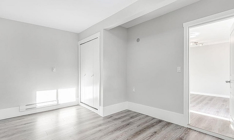 2 Beds 1 Bath House...