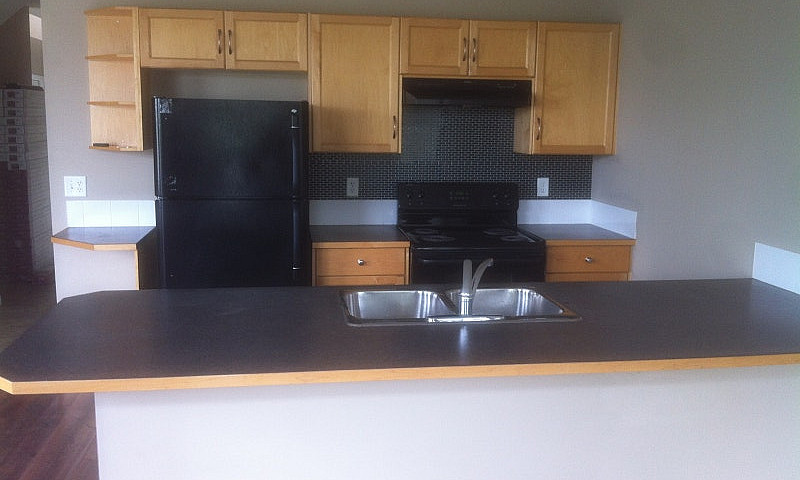 3 Bedrooms Townhouse...