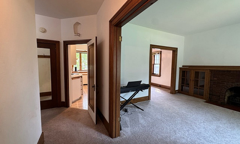 **2 Bed 1 Bath House...