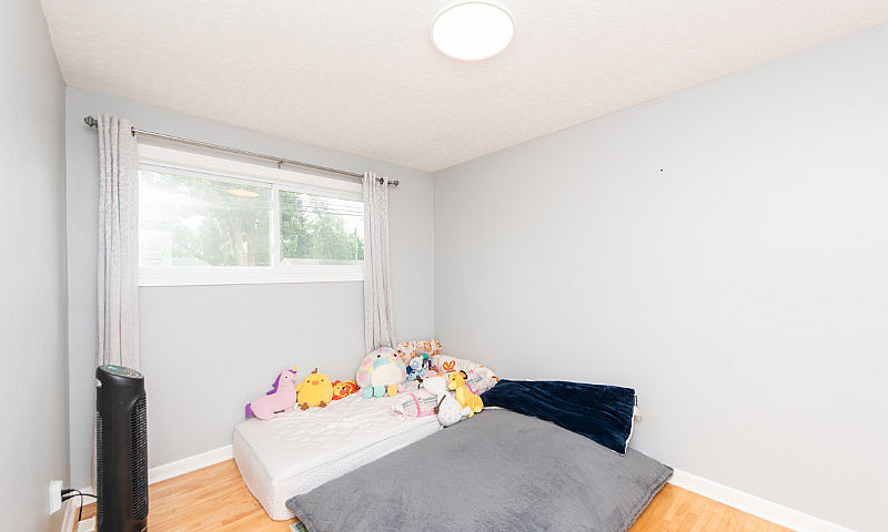 147 Bessborough Ave...