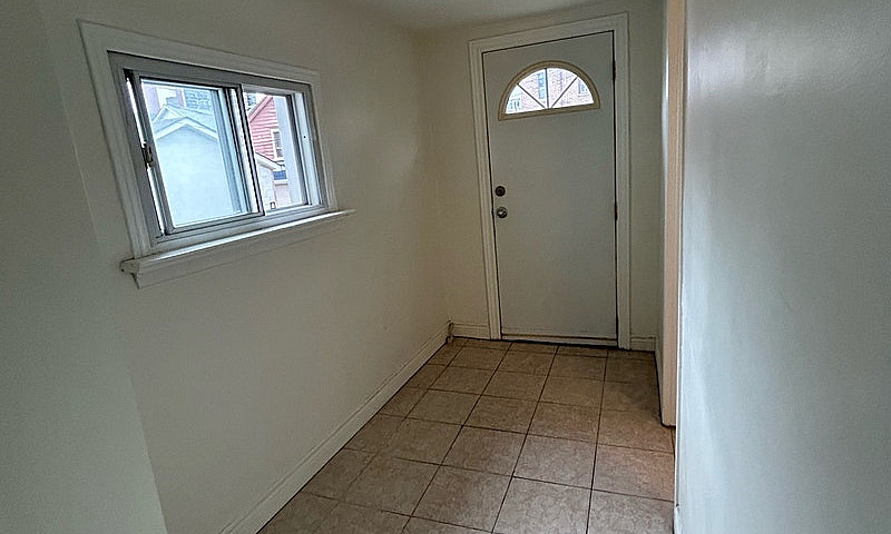 Downtown Studio | $1...