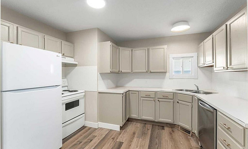 Detached Home With L...