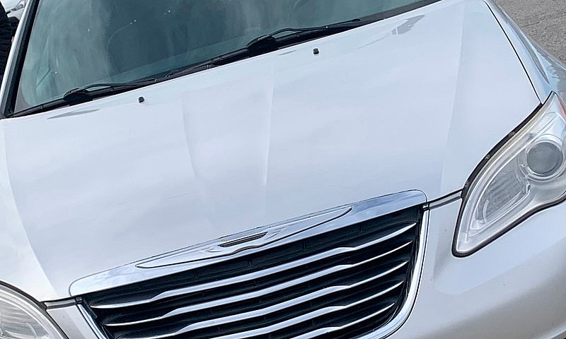 2011 Chrysler 200...