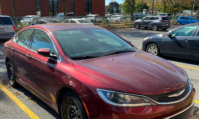 Chrysler 200, 83 000...