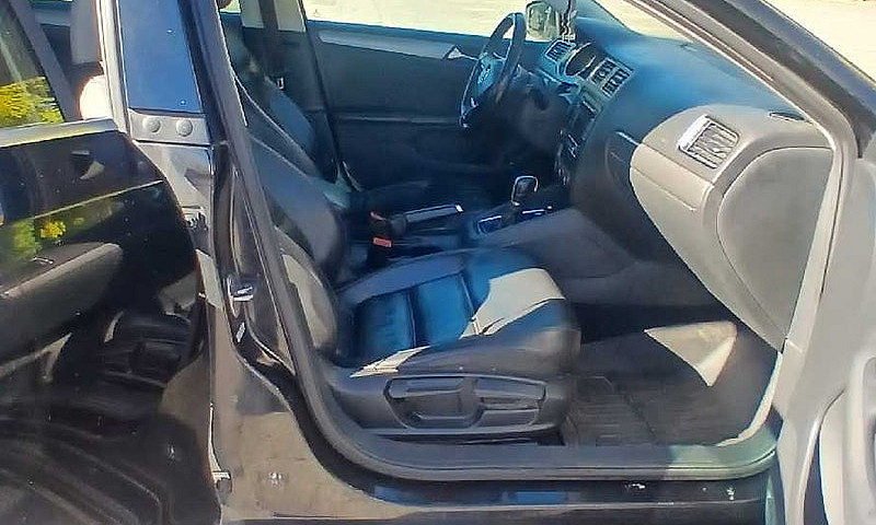 2015 Volkswagen Jett...