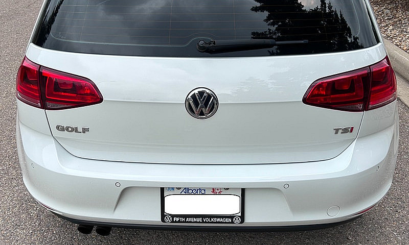 2016 Volkswagen Golf...