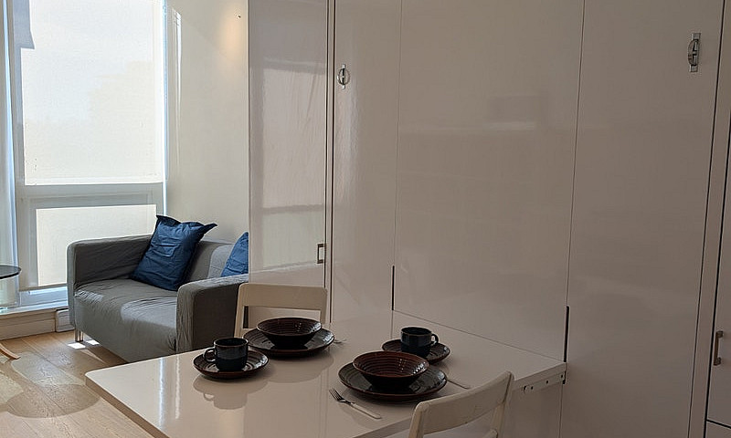 Furnished Surrey Cen...