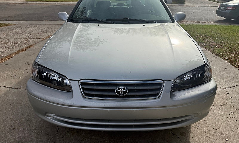 2000 Toyota Camry...