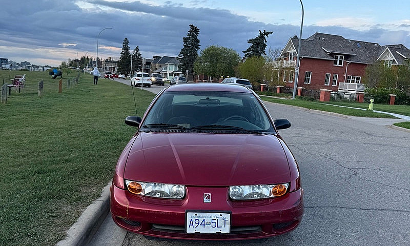 2000 Saturn Sedan - ...