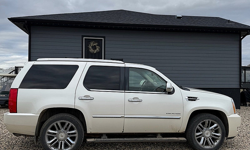 Cadillac Escalade Pl...