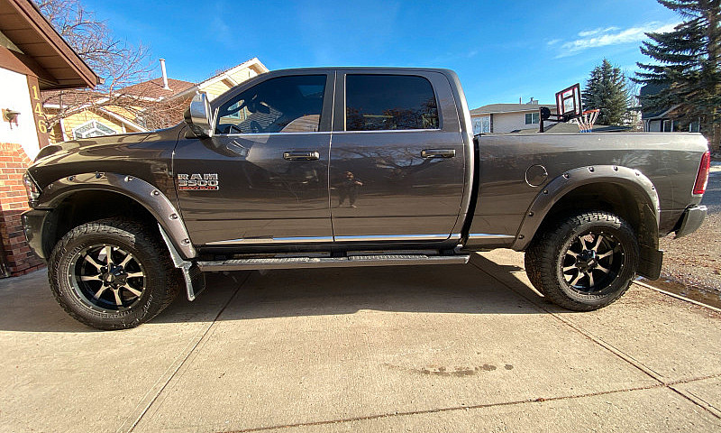 2018 3500 Limited Ra...