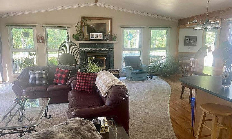 4 Season Cottage: Bu...