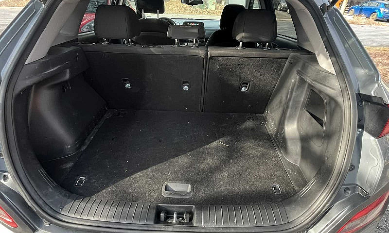 Hyundai Kona Electri...