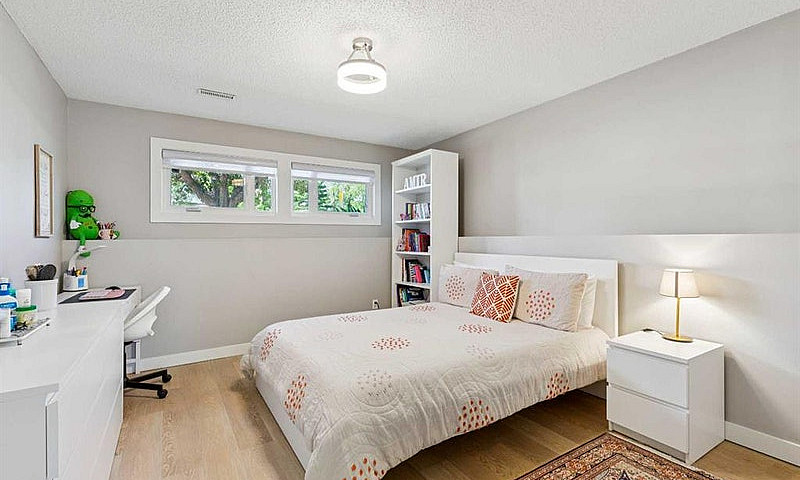 Fully Reno 4 Bd 2 Ba...