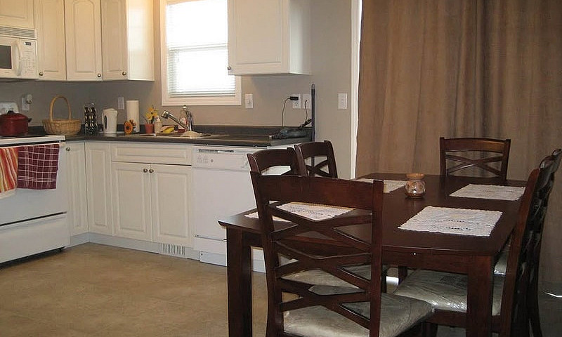 2 Bedroom Condo In L...