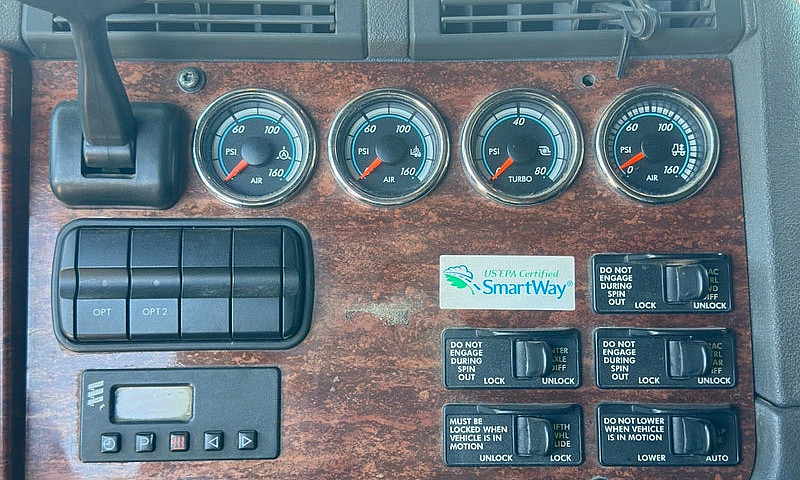 2015 Freightliner Ca...
