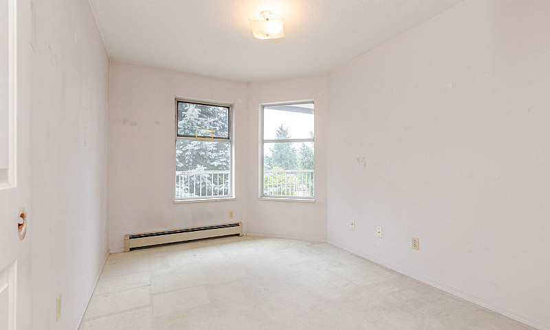 Just Listed - 313 33...