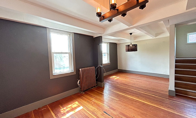 **3Bed 1Bath Duplex ...