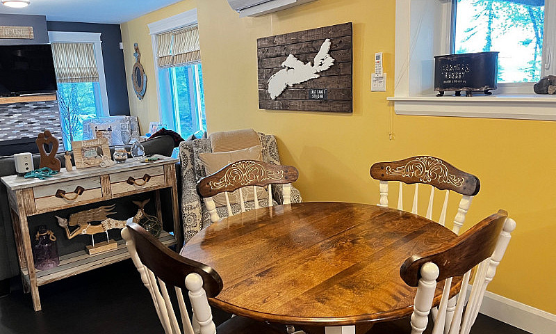 Lakeside 1 Bedroom U...