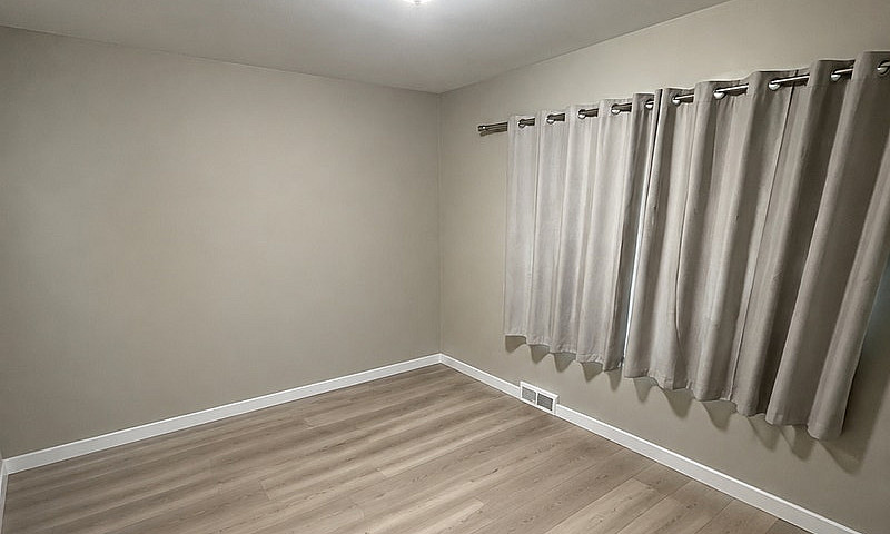 Nov 1 Downtown 1 Bed...