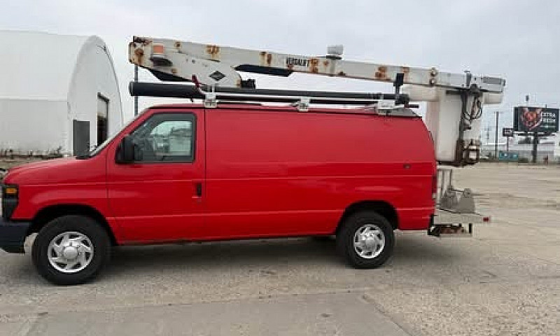 2014 Ford E350 Bucke...