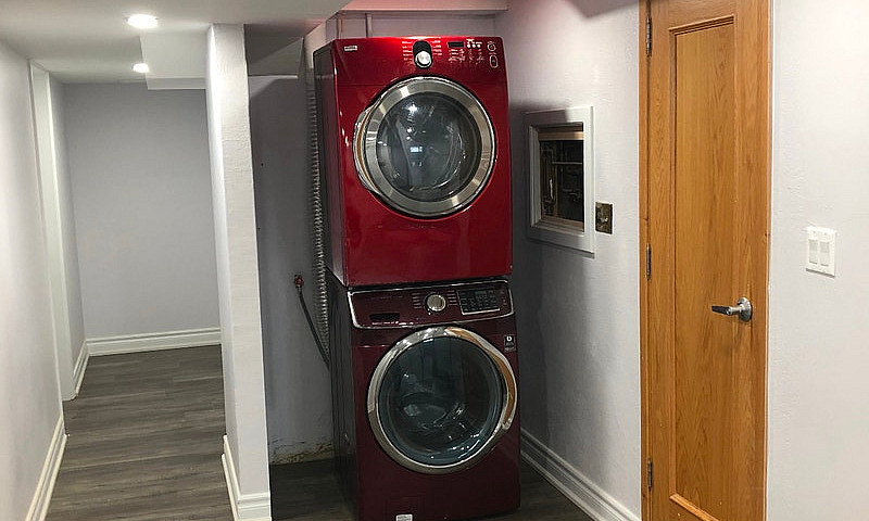 Room Rental In Scarb...